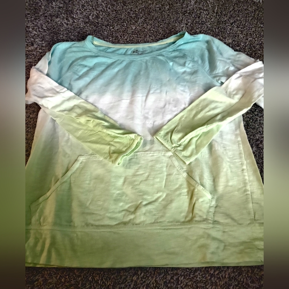 Woman's long sleeve shirt